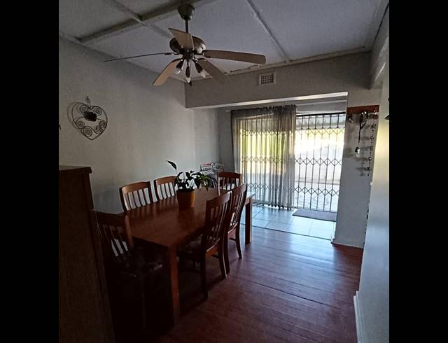 3 BEDROOM HOUSE FOR SALE IN BLUFF